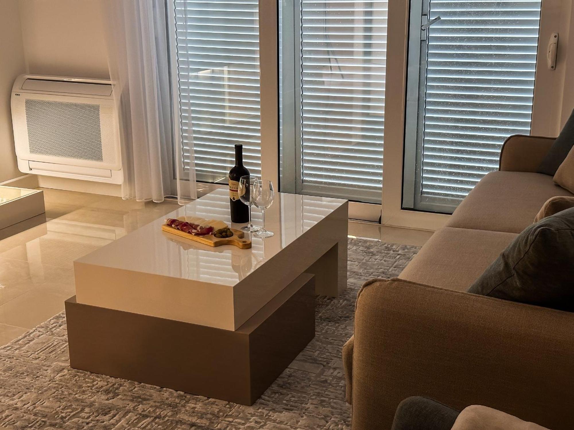 Chillout Apartment In Kotor Bay Exteriör bild
